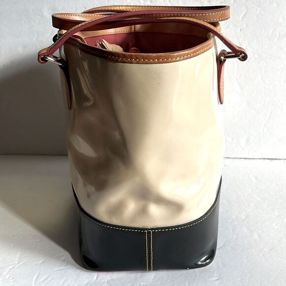 Dooney & Bourke Beige/Navy shoulder bag - Picture 4 of 16